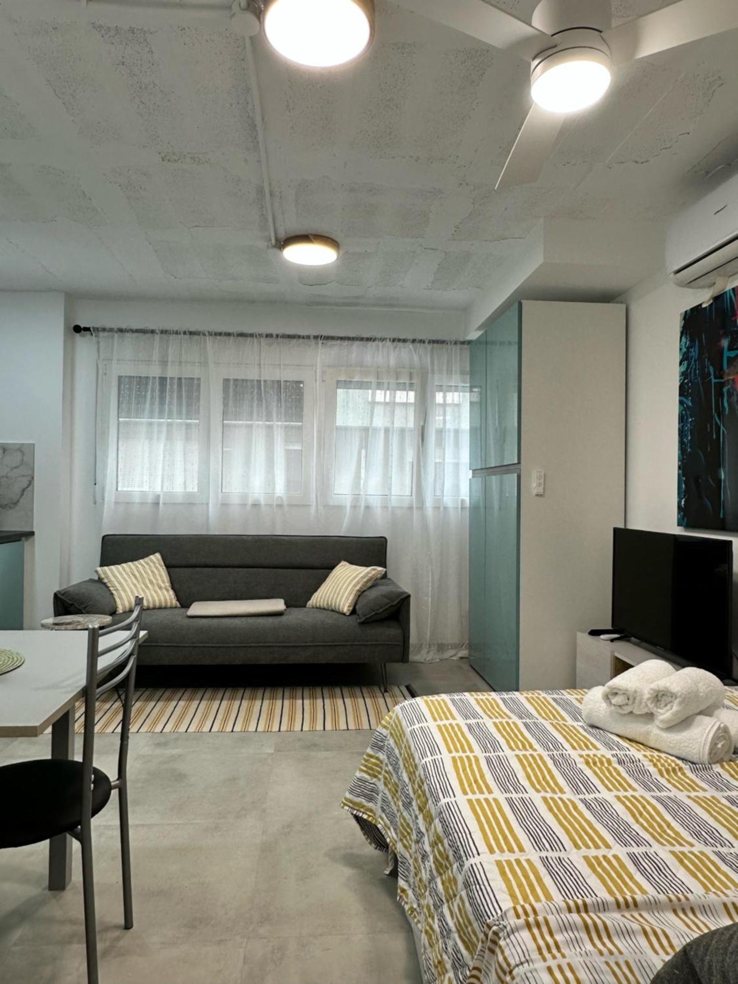Loft Emma Apartment อาลิกันเต ภายนอก รูปภาพ